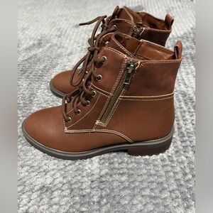 St. John's Bay Brown Ankle Boots with Zipper Size 7